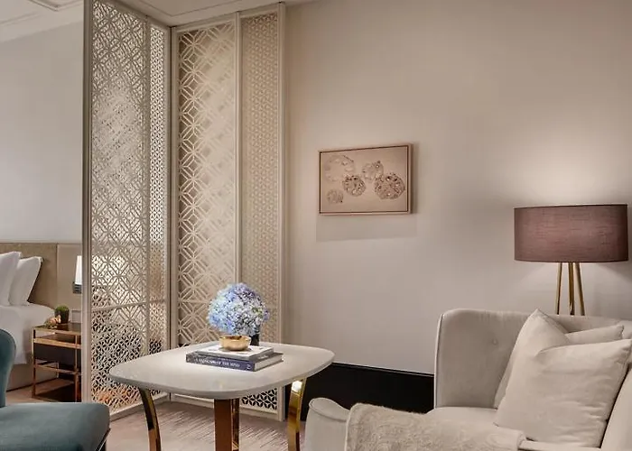 Rosewood Отель 5*