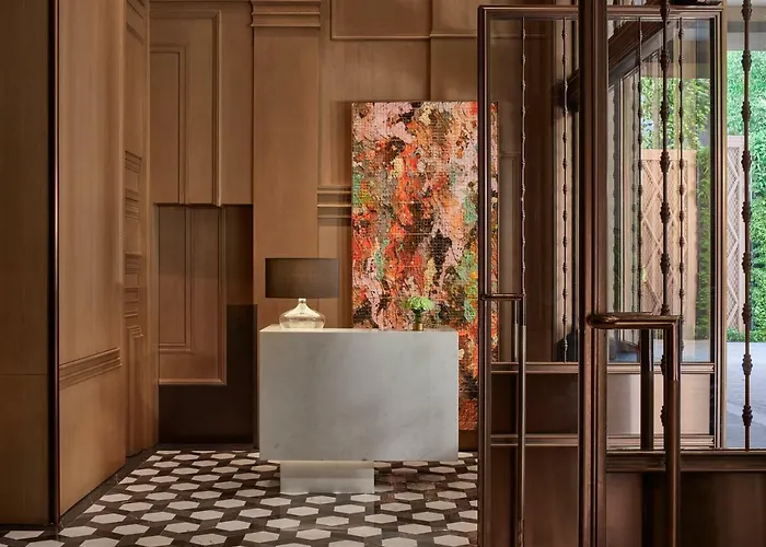 Отель Rosewood