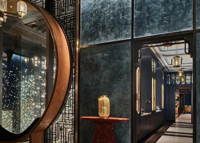 Отель Rosewood 5*